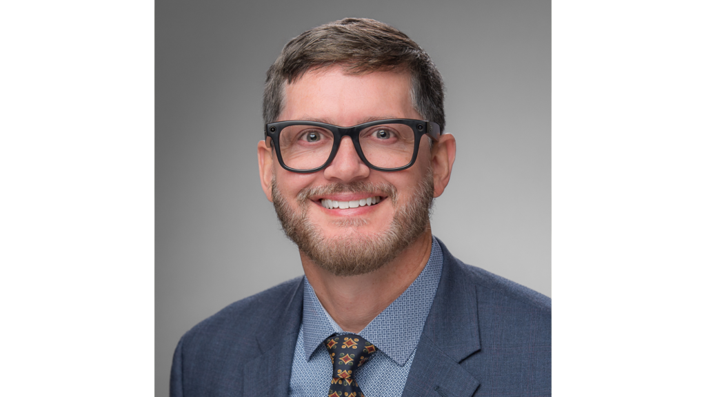 Thomas Ray Headshot
